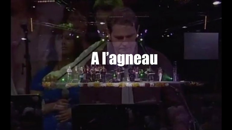 A l'agneau, Jem 725 - Louange Vivante & Sylvain Freymond