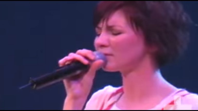 Kim Walker - How he loves us