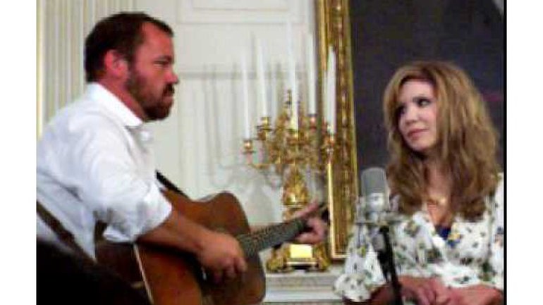 Alison Krauss - I Know Who Holds Tomorrow