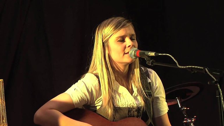 Lanae Hale - Give Me Jesus / Oh Lord You're Beautiful / You Never Let Go