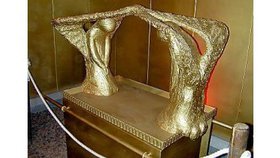 Jésus: Assis dans les lieux célestes