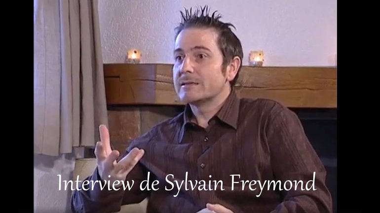 Interview de Sylvain Freymond par Rolf Schneider, lors de la sortie du CD/DVD: Au-dessus de tout.