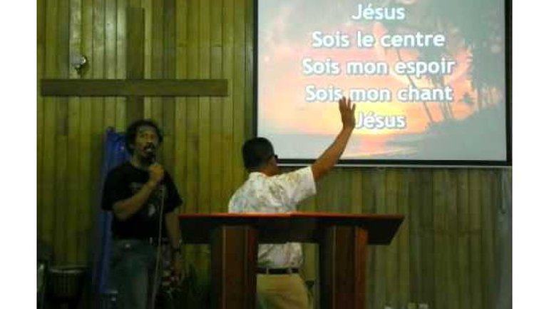 Eglise de la Bonne Nouvelle à Tahiti - Jésus, sois le centre