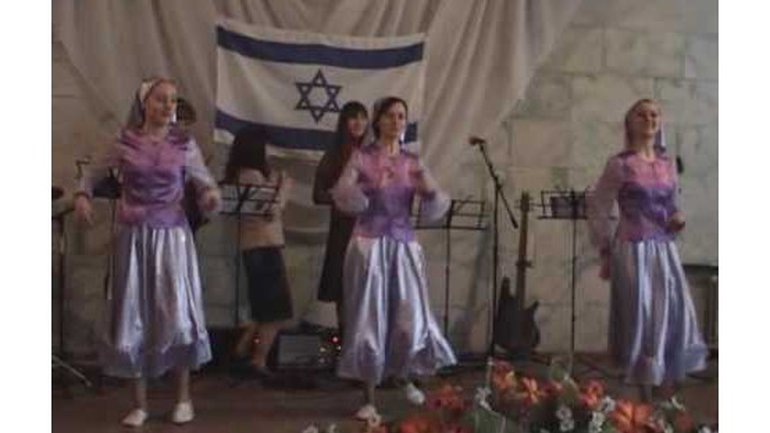 Freytakh Yidlekh - Danse messianique