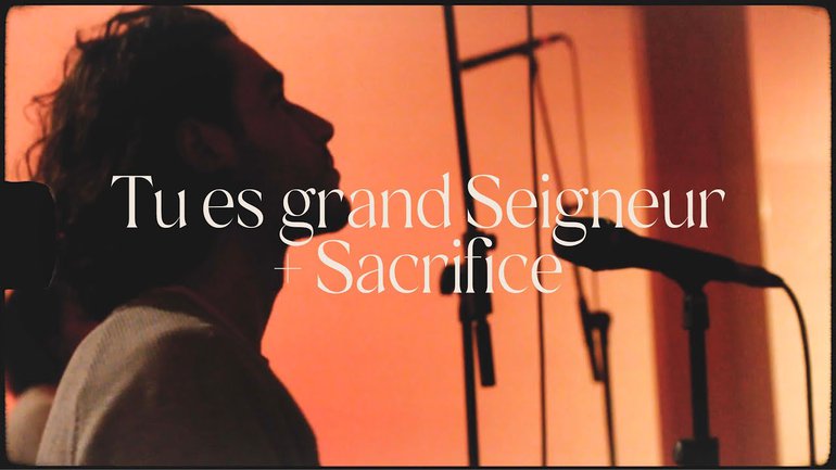Tu es grand Seigneur + Sacrifice (bridge)  ( Lyrics vidéo )