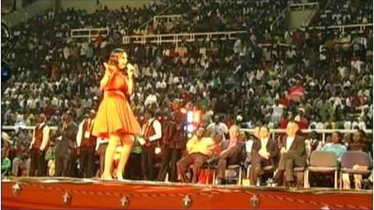 Jackie Mugabo live au Nambole Stadium
